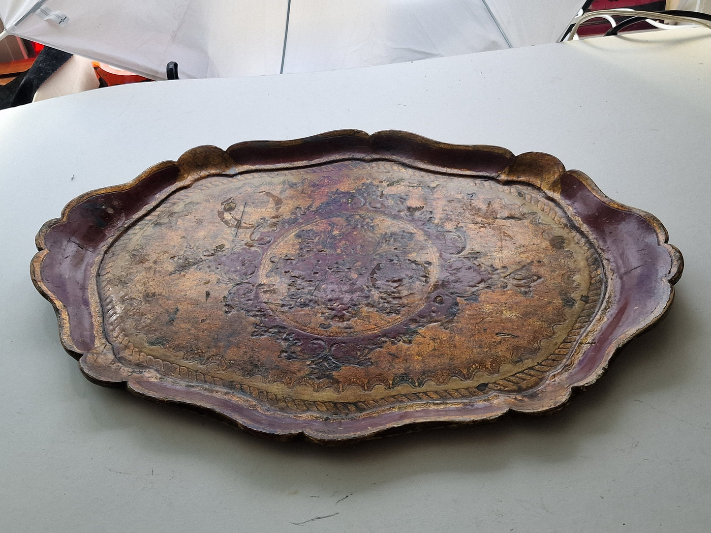 Large Vintage Italian Florentine oval Tray in Gold and red, Wood, 1960s Firenze, handmade