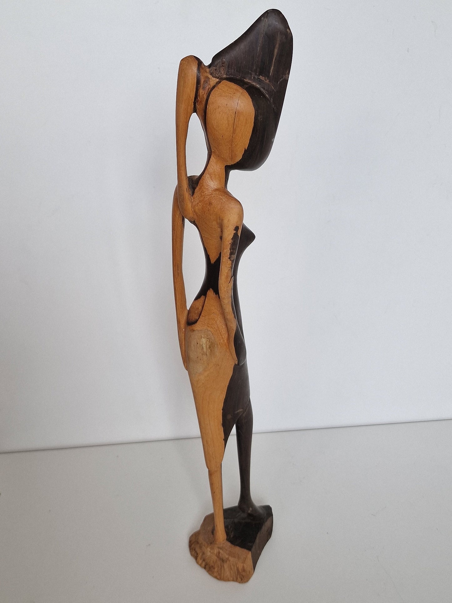 African punk girl, handcarved bust, woman, girl,  ethnografische volkskunst, handgesneden tribe art, tourism 1980's