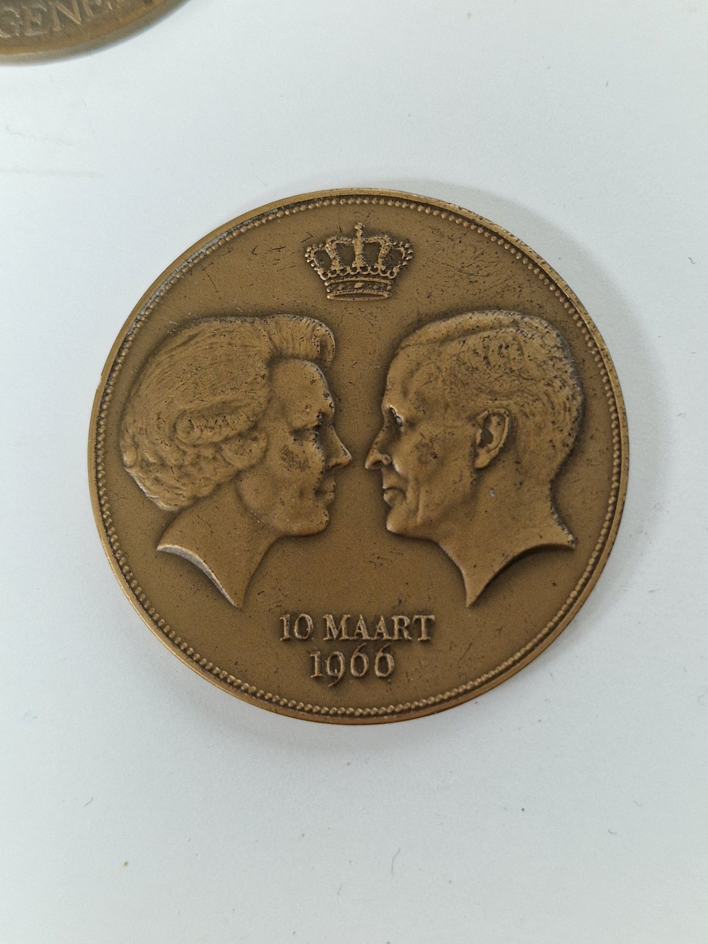 Dutch Queens Bronze Medallion Set, Beatrix, Juliana, Wilhelmina