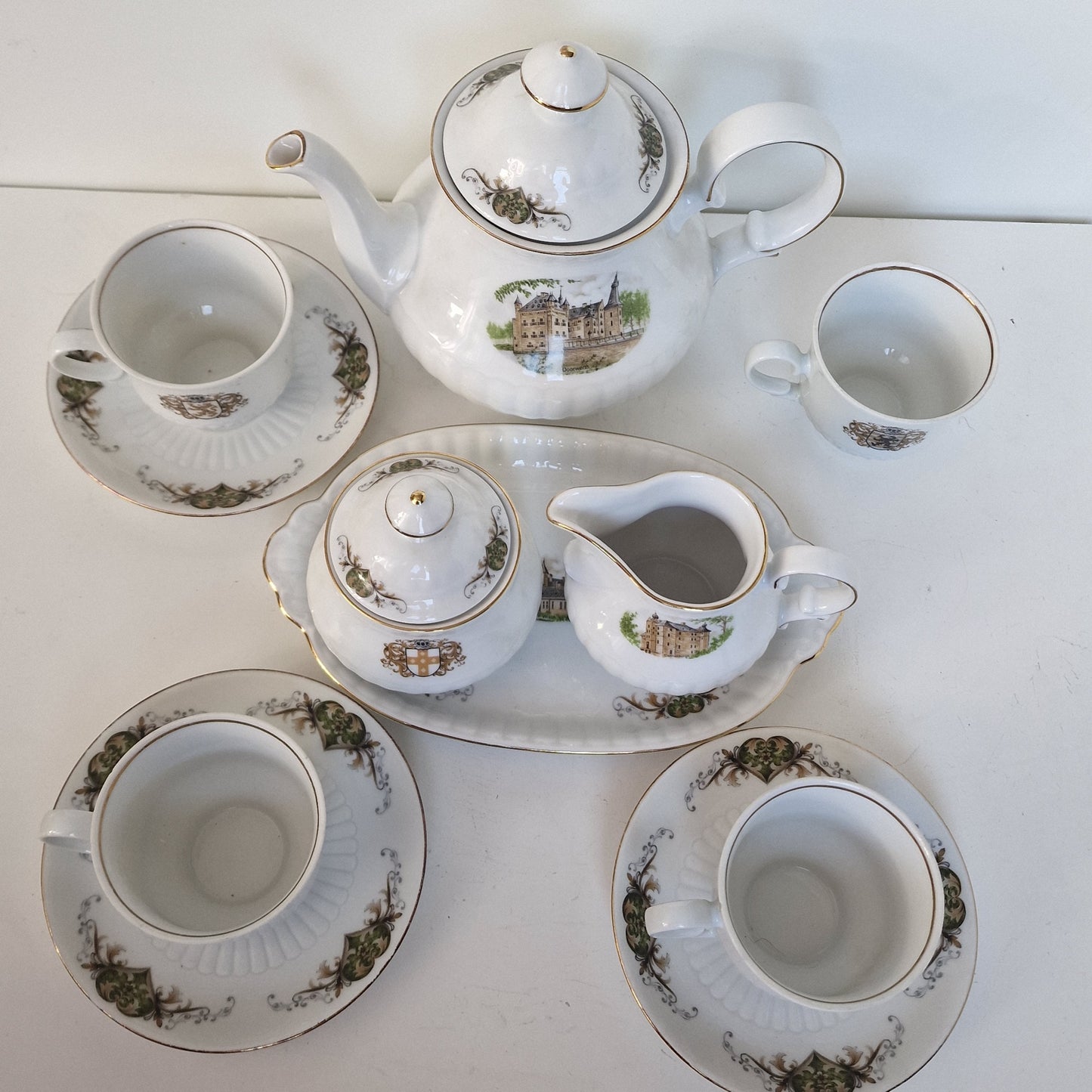 Bavaria Porcelain Tea Set, Dutch Castles, Coat of Arms, 13-Piece