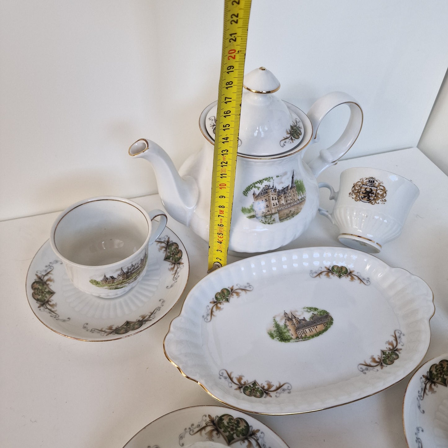 Bavaria Porcelain Tea Set, Dutch Castles, Coat of Arms, 13-Piece