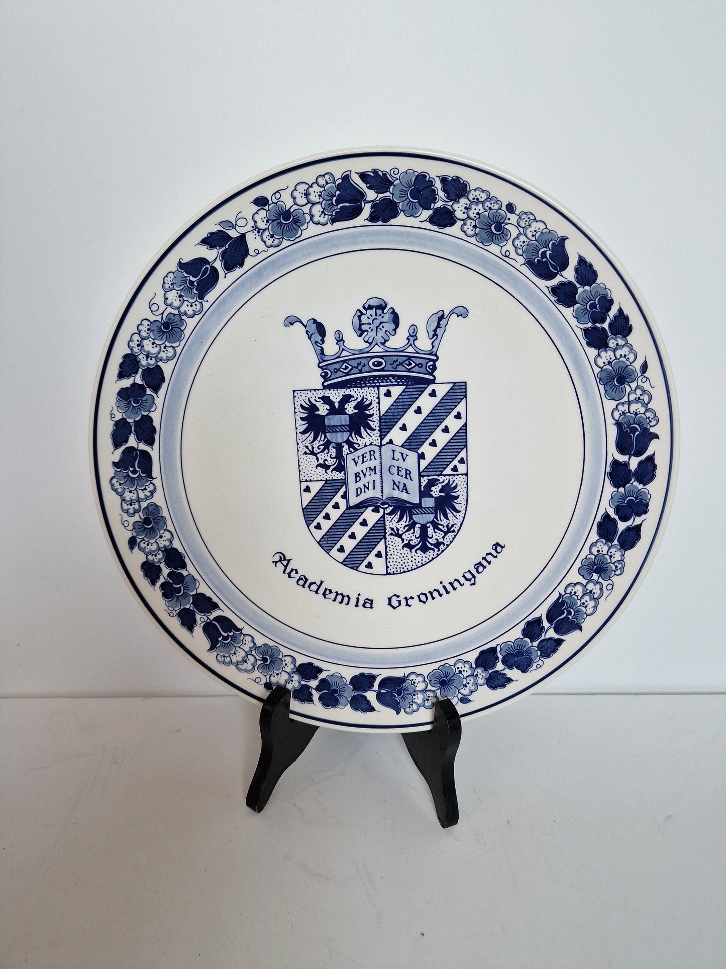 Hand Painted Royal Goedewaagen Delft Plate, Academia Groningen