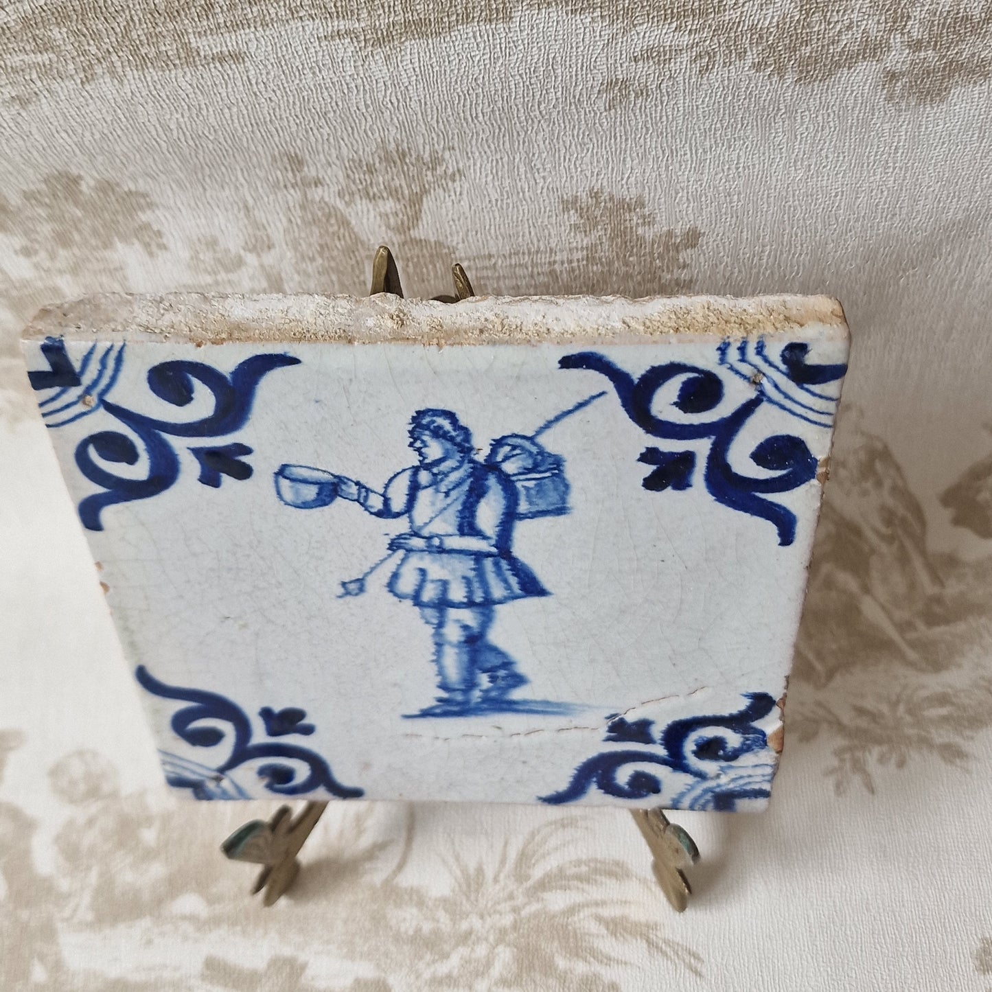 Antique Delft Tile – 17th Century Dutch Soldier, Oxhead Corner