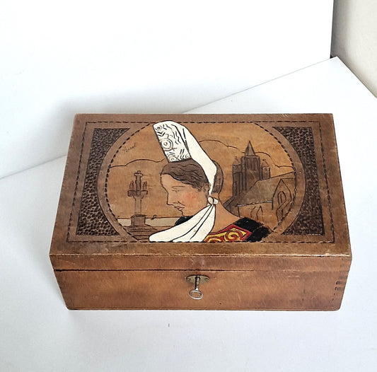 Handcarved Art Nouveau Storage Box, ca 1920
