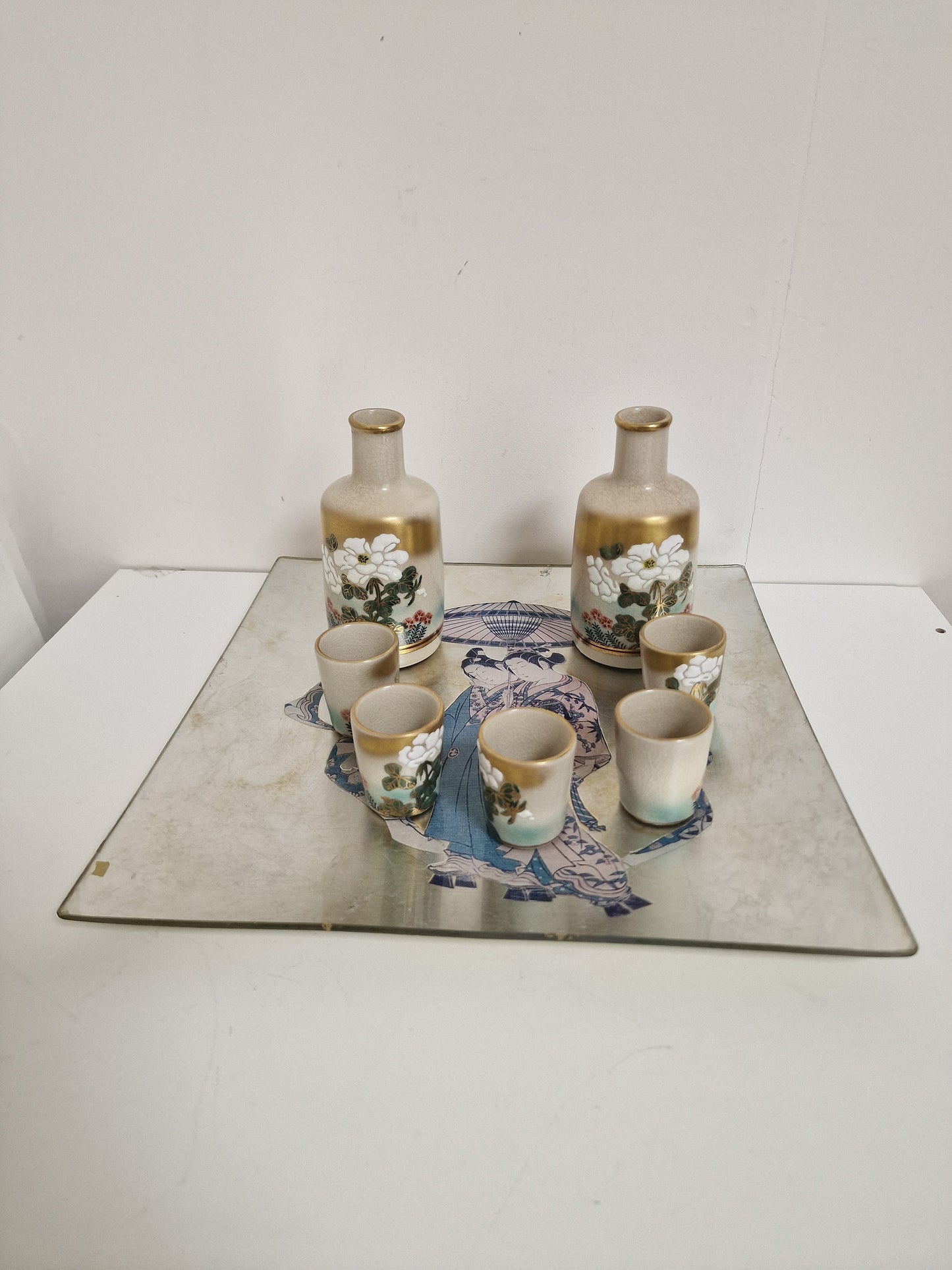 Vintage sake kutani plus Carole Stupell Signed Asian Glass Plate Charger with Sake Set