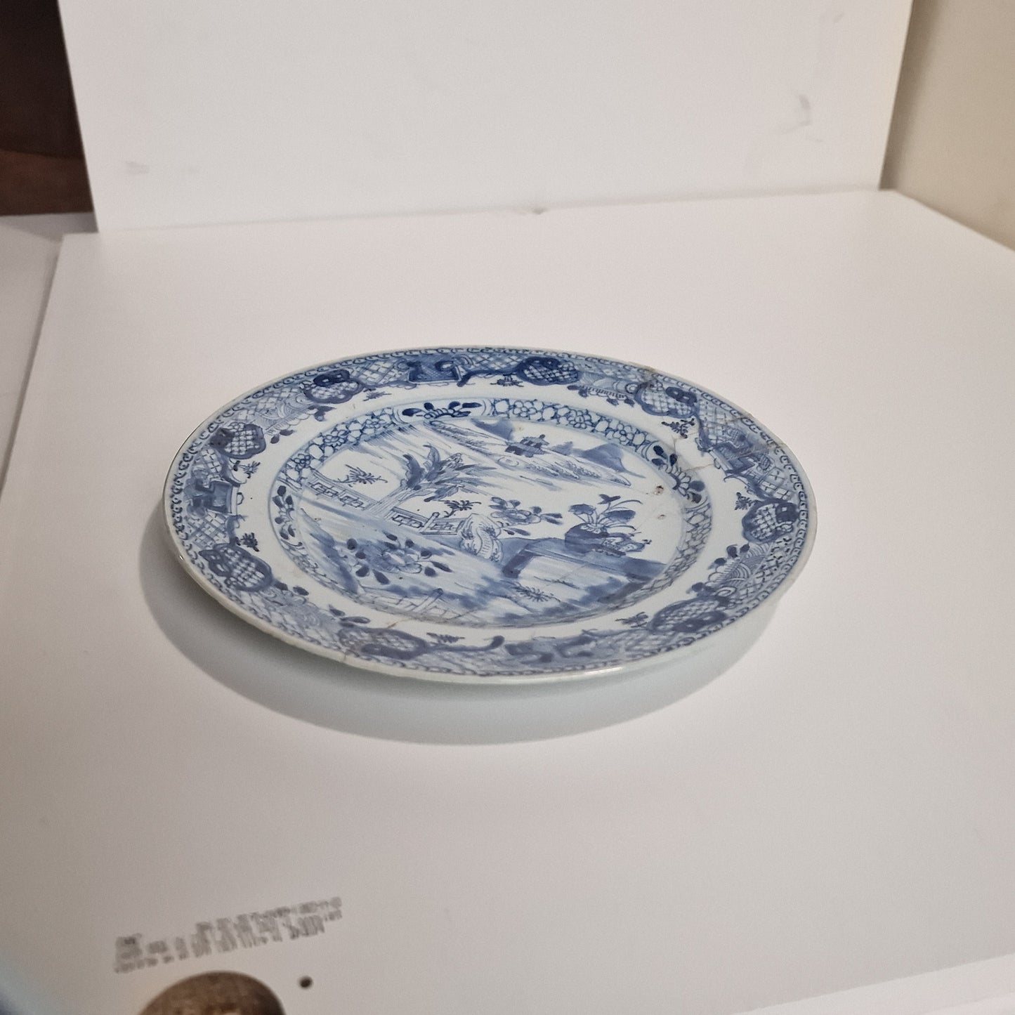 18th century chinese porcelain Kangxi dish decorated w. RARE large landscape, QIANLONG QING, 18th