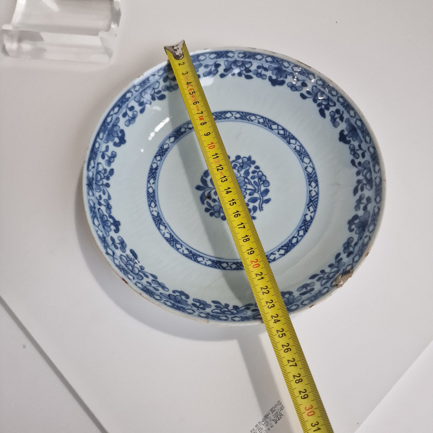 Pair of Antique Kangxi Porcelain Dishes, Floral Decor, 18th Century