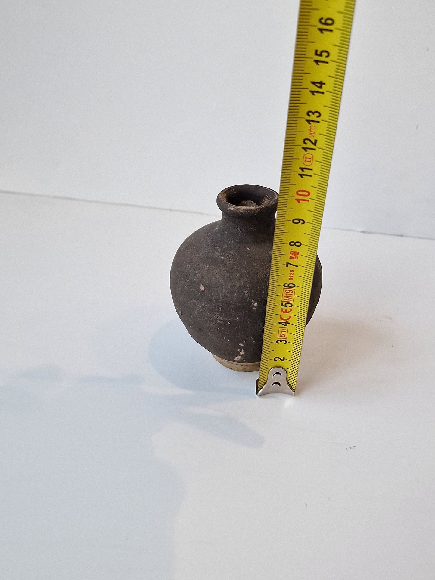 Vase urn zalfpot Ming 17th century chinese porcelain terracotta vase