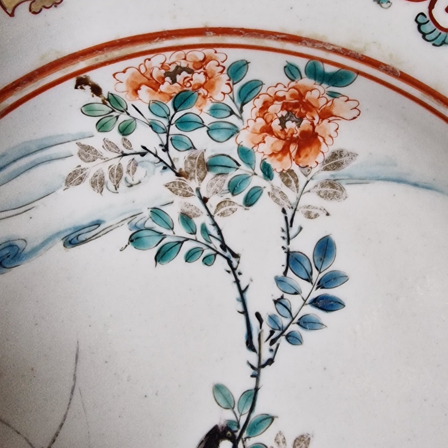 Kakiemon, ca 1870, meiji 19e eeuws antiek japanse verfijne voorstelling en lotus vorm, bird bord plate dish japanese antiques polychrome