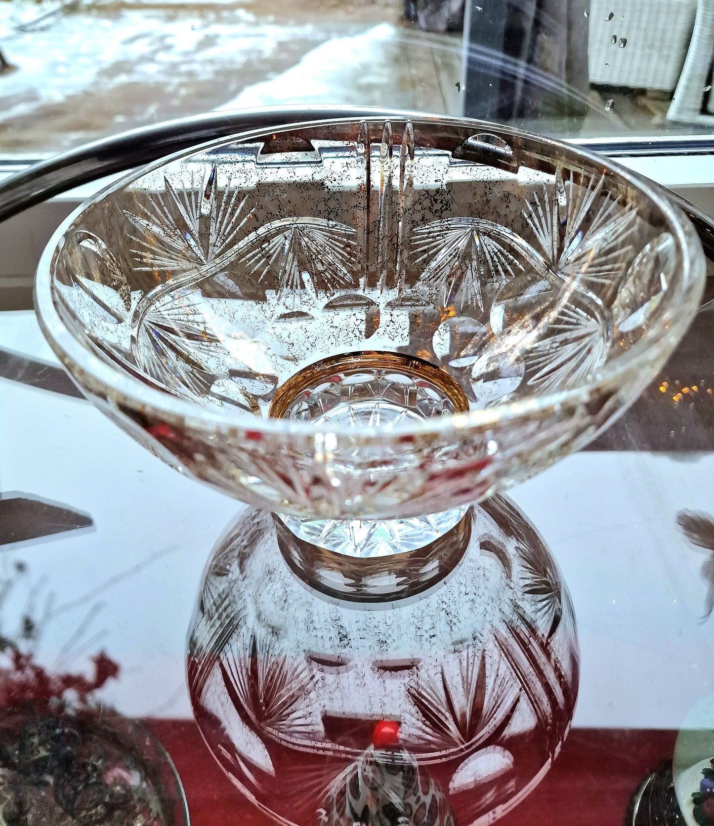 Lead Crystal Gold Flake Bowl, Decorative Centerpiece (20cm)