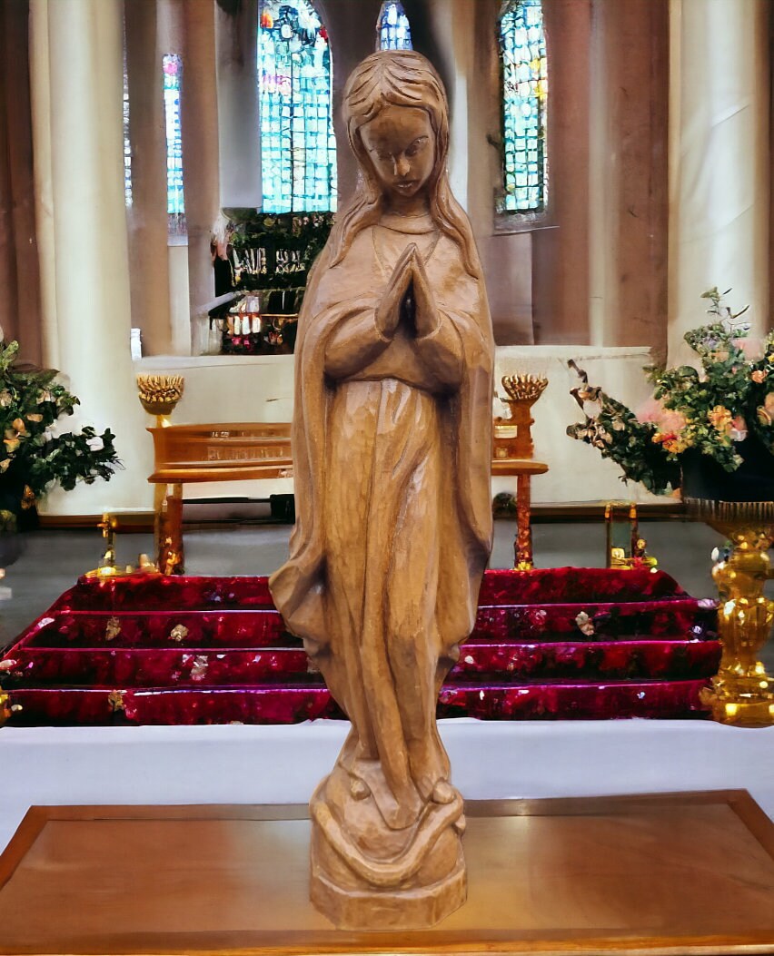 Limburgs kloosterhouten sculptuur 44 cm grote Art Deco houtsnijwerk Madonna, maria holland