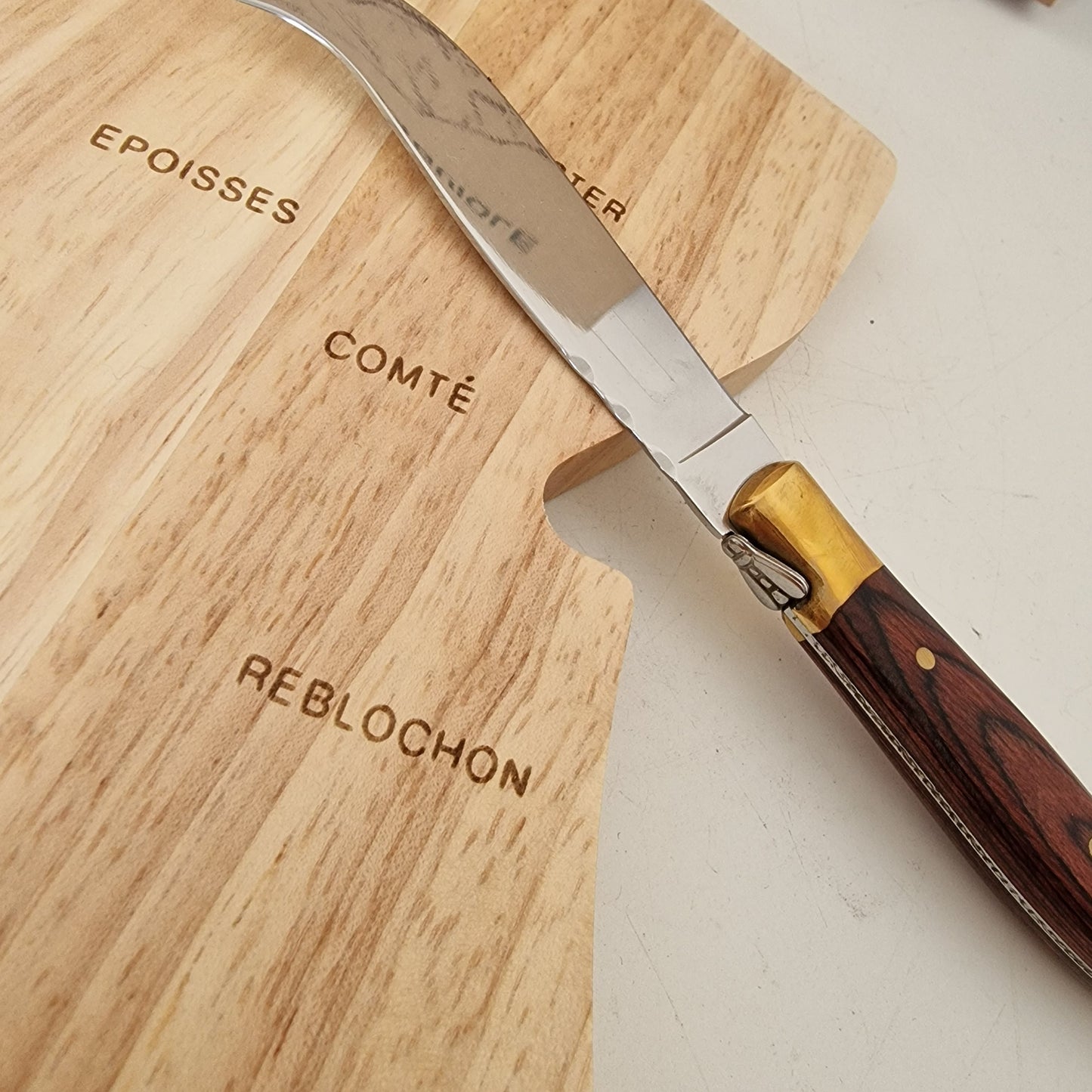 Laguiole Cheese Board with Knife, Appetizer Platter, French Borreltijd