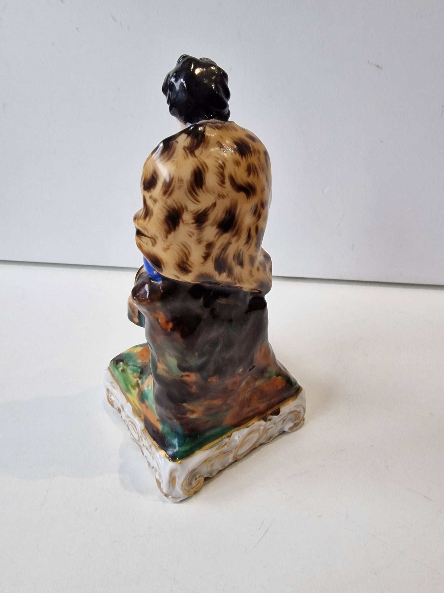 Antique Staffordshire Porcelain Figurine, Scottish Noble Woman with Bagpipe