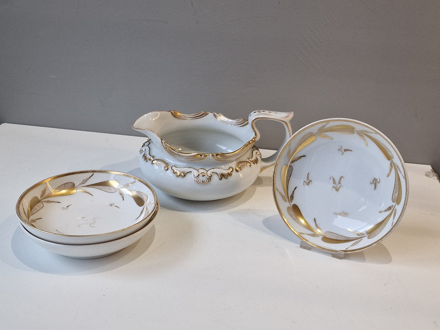 18th century french faience sauce and saucers bowls goldgilt