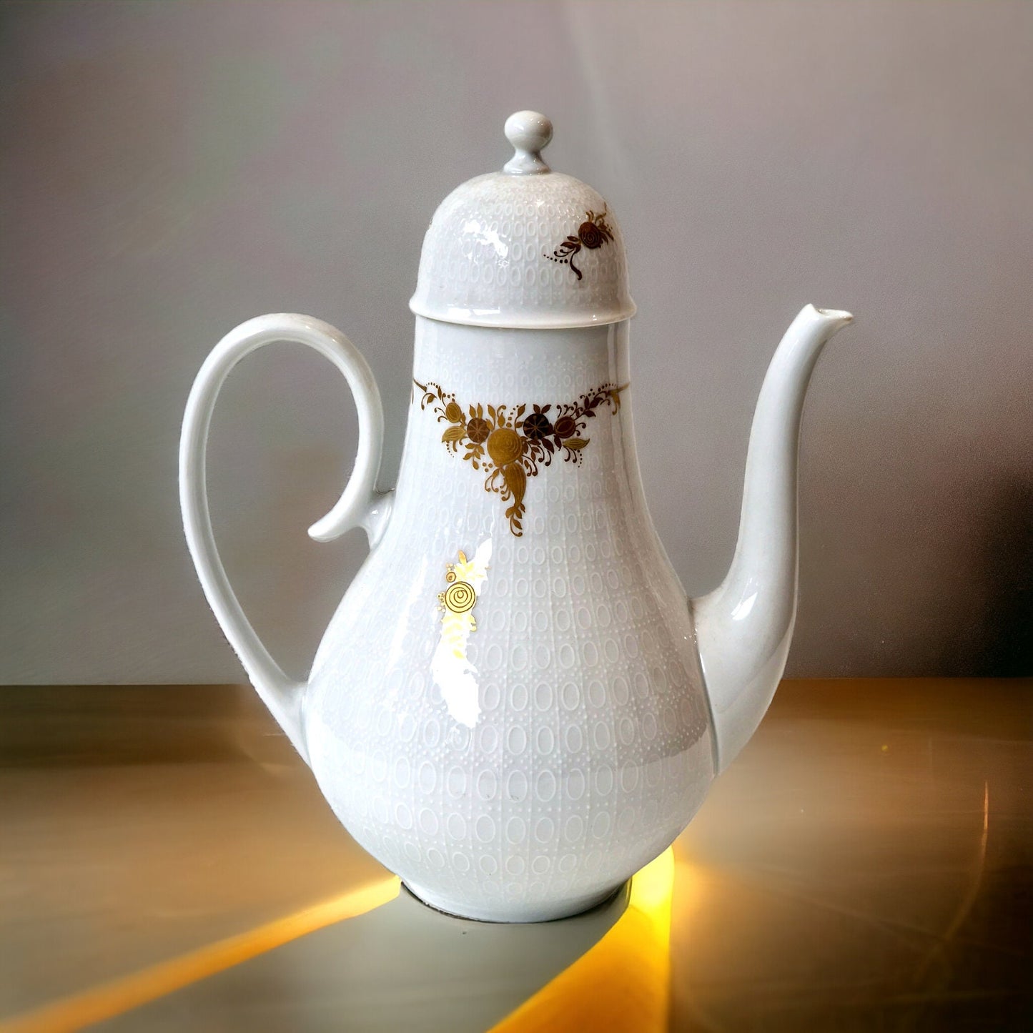 Rosenthal Wiinblad Porcelain Tea Set, Gold Plated Romanze, white gold 3d relief