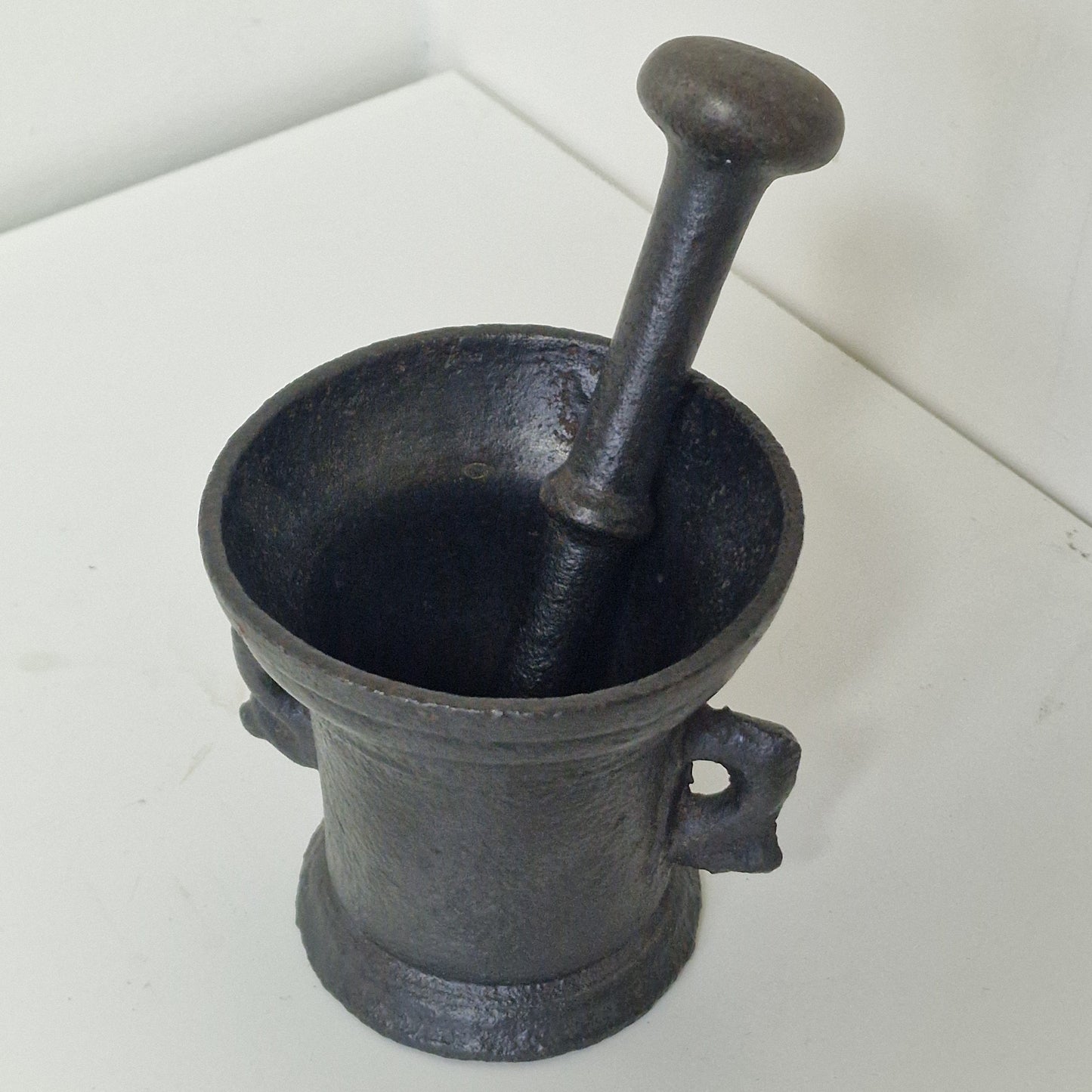 antique european mortar and pestle,  middelages, 16th 17th century, rare, vijzel antiek, iron