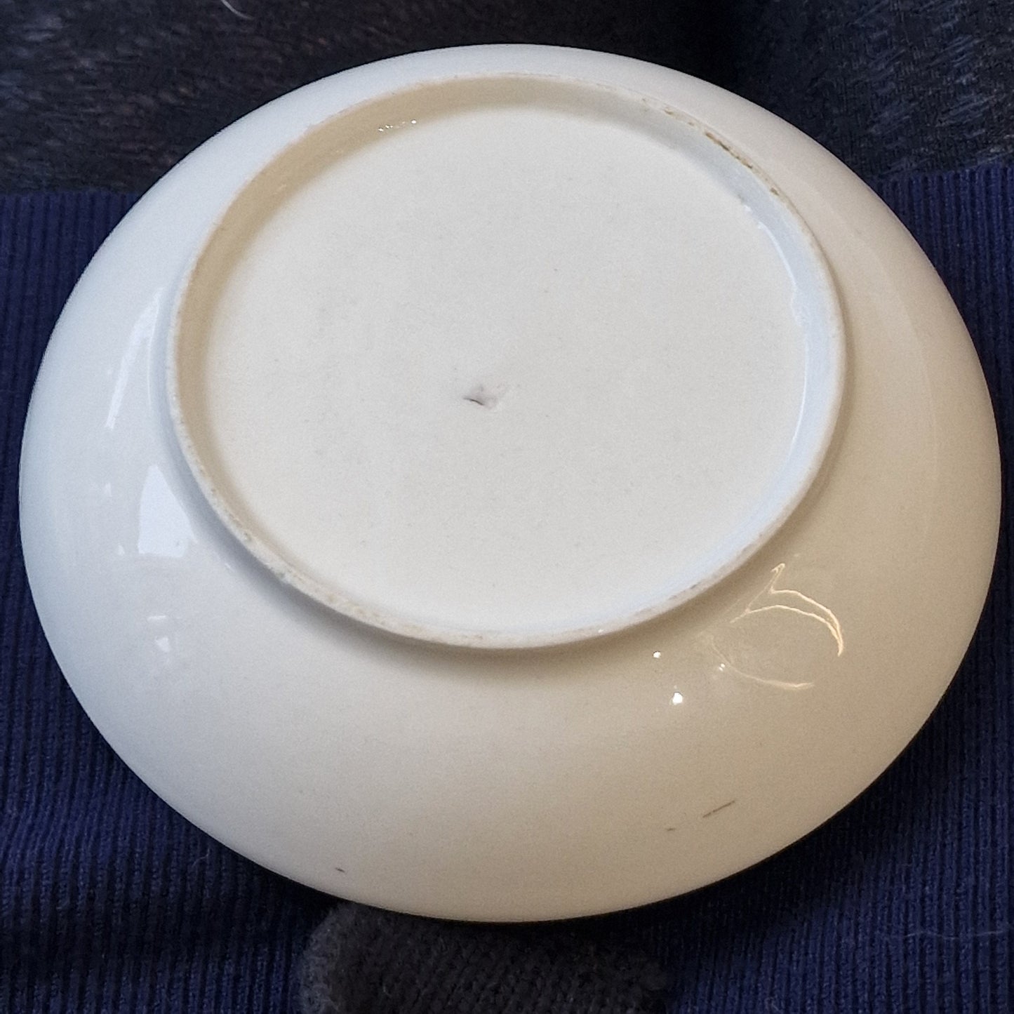 18th century french faience sauce and saucers bowls goldgilt