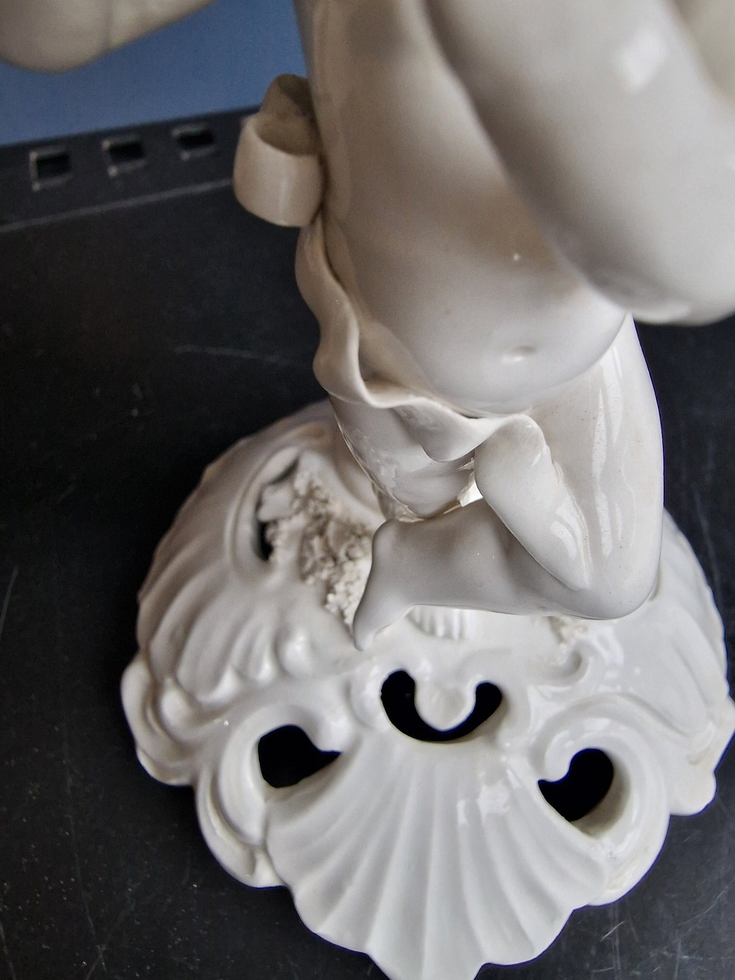 TRIADE Perdomello Basso BENACCHIO cherub candlestick, Italian antiques porcelain 19th century