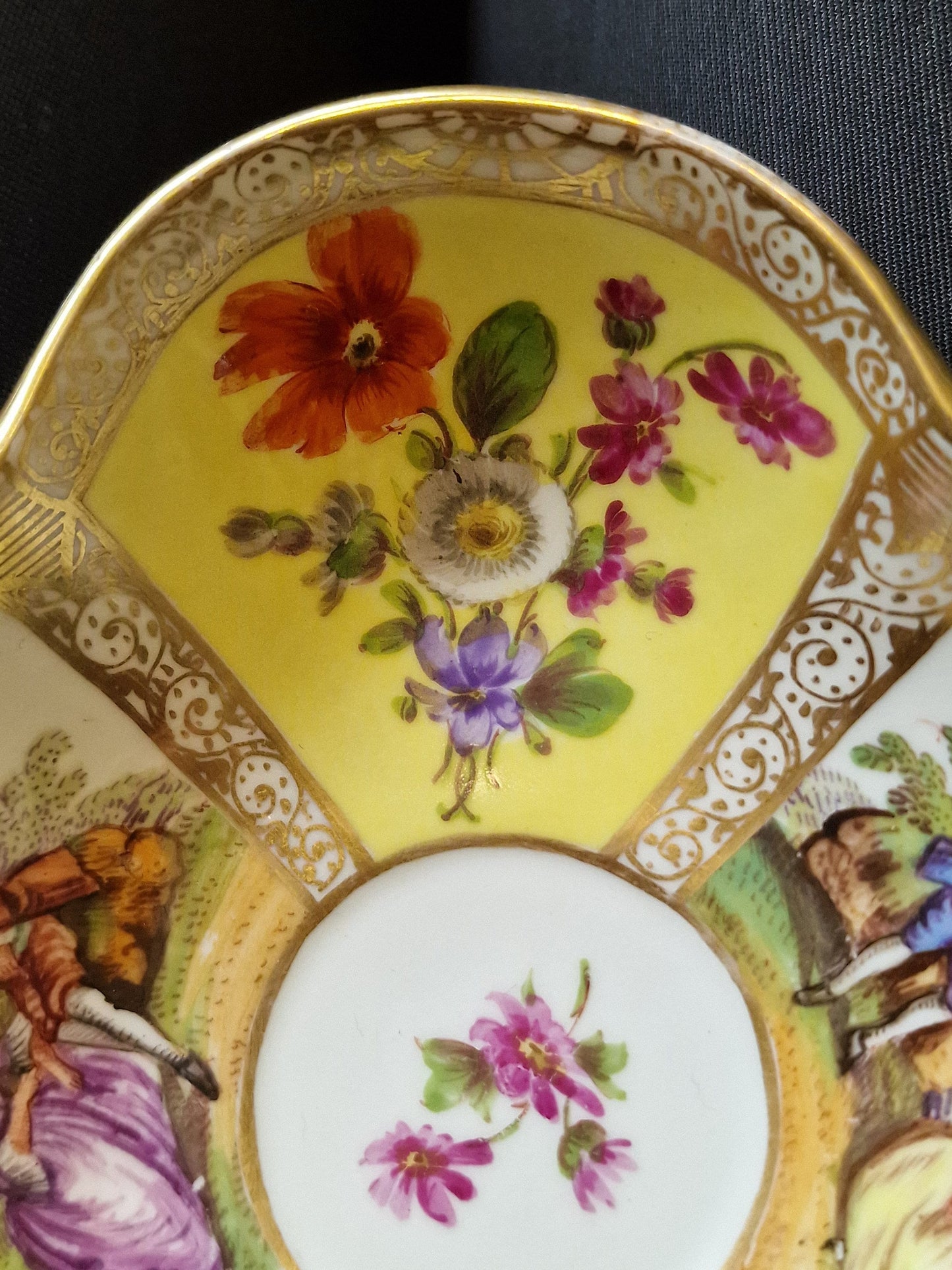 Meissen handpainted HELENA WOLFSOHN Dresden Meissen Duitsland Porseleinen Schotel dish platter c1880