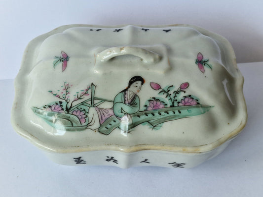 Antique Famille Rose Chinese Soap Box, Tongzhi/Republic Era