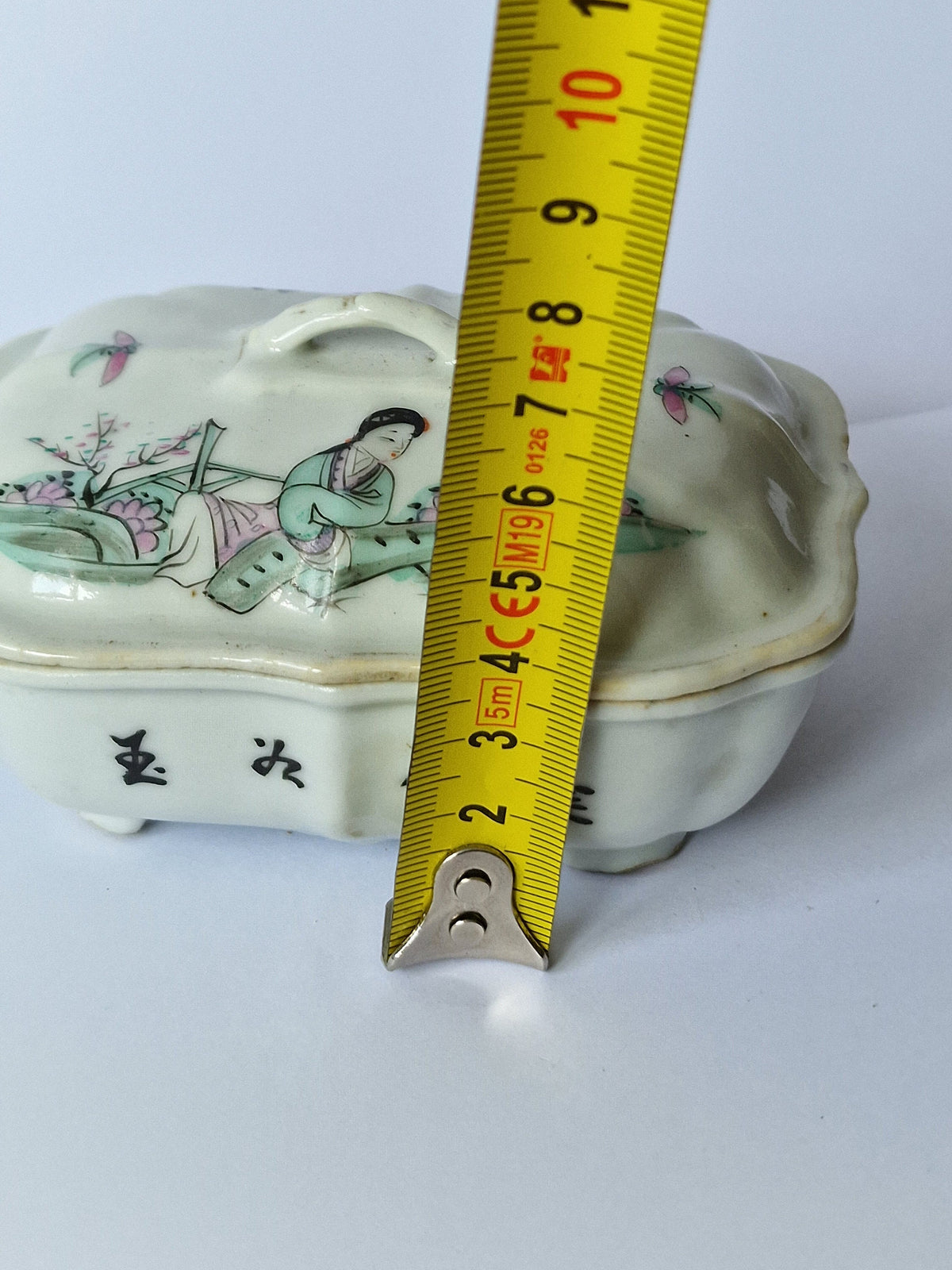 Antique Famille Rose Chinese Soap Box, Tongzhi/Republic Era