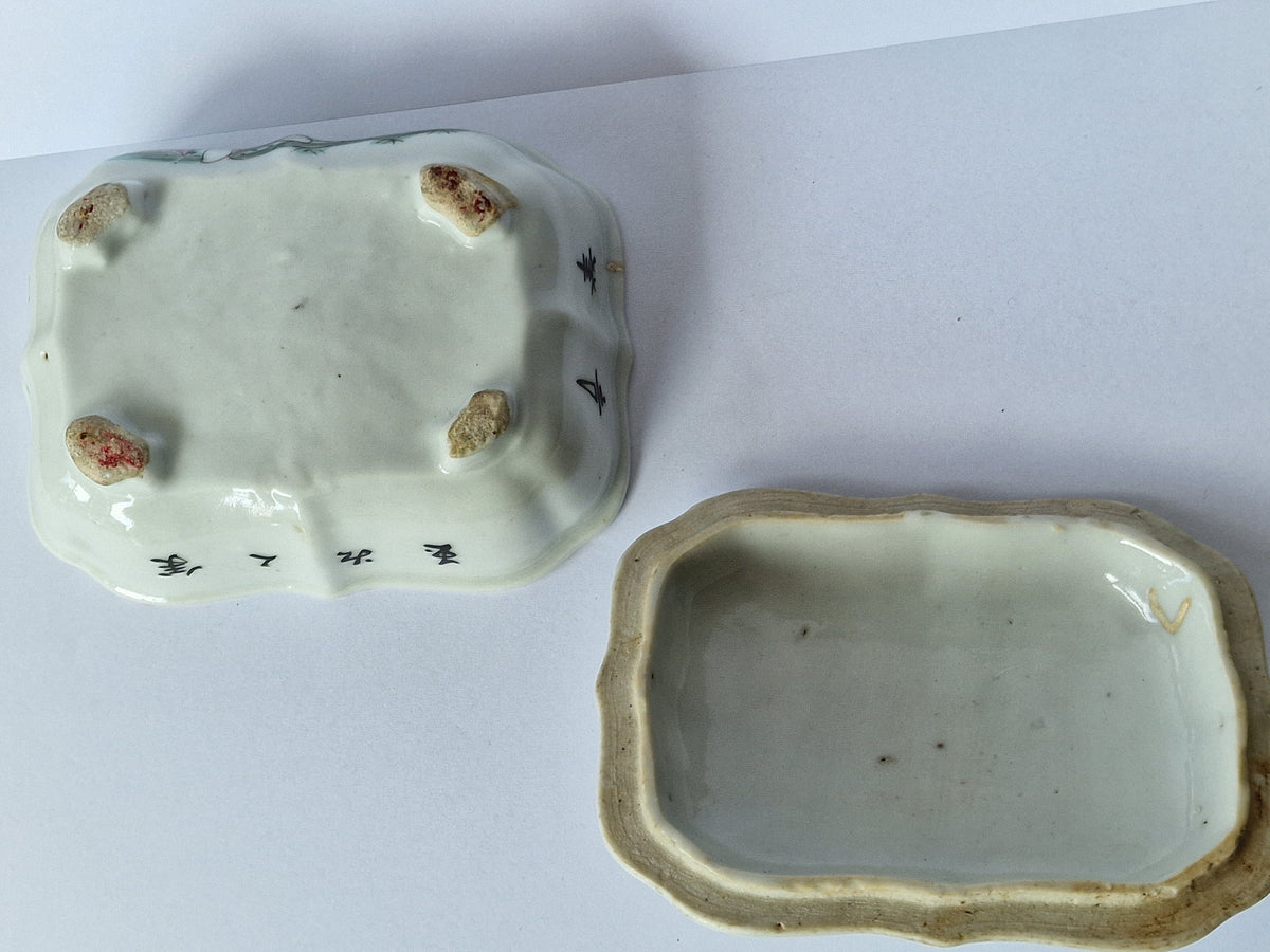 Antique Famille Rose Chinese Soap Box, Tongzhi/Republic Era