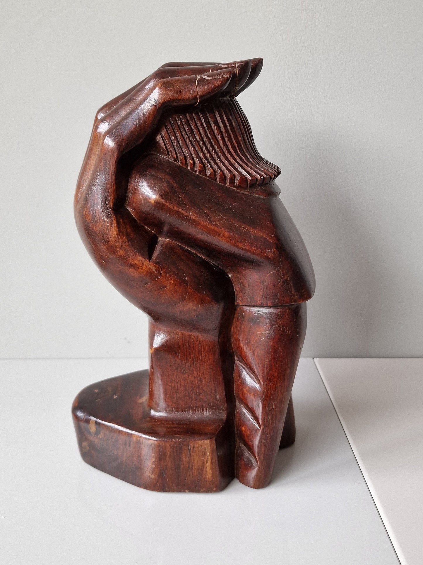 evert den hartog, beschermd kind protected child, wood handcarved figure,