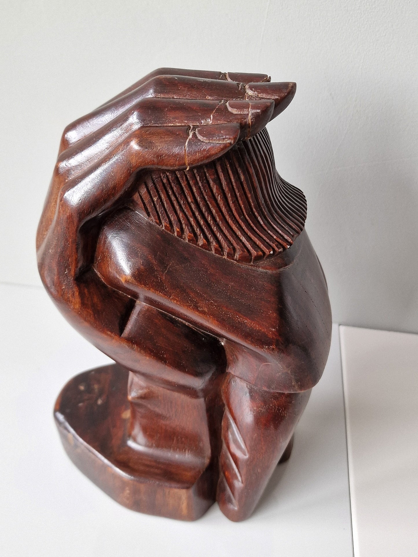 evert den hartog, beschermd kind protected child, wood handcarved figure,