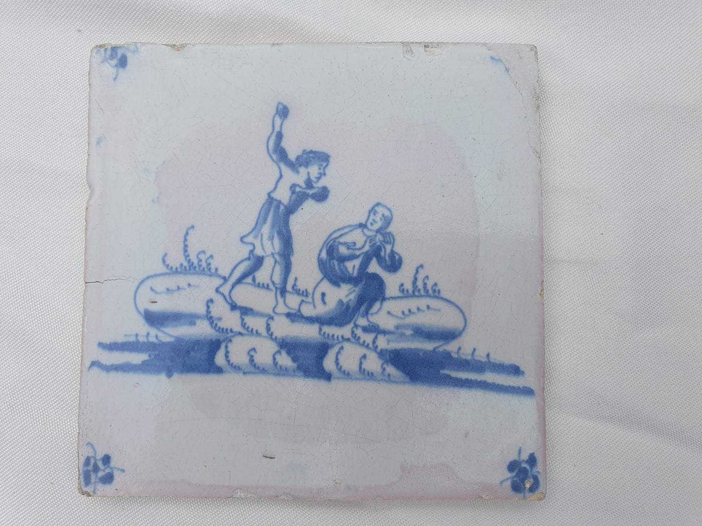 Antieke tegel met Bijbelse voorstelling   in spinnekophoek, antique dutch delft blue tile bible 18th