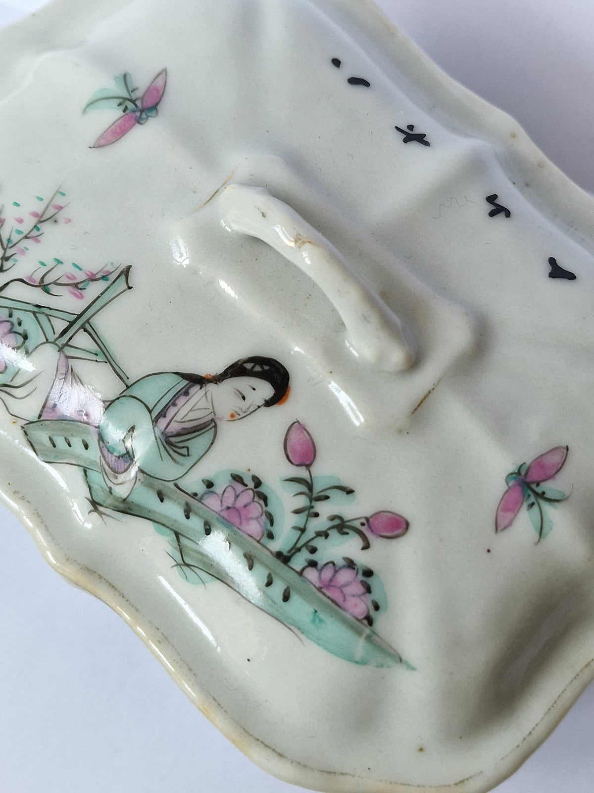 Antique Famille Rose Chinese Soap Box, Tongzhi/Republic Era