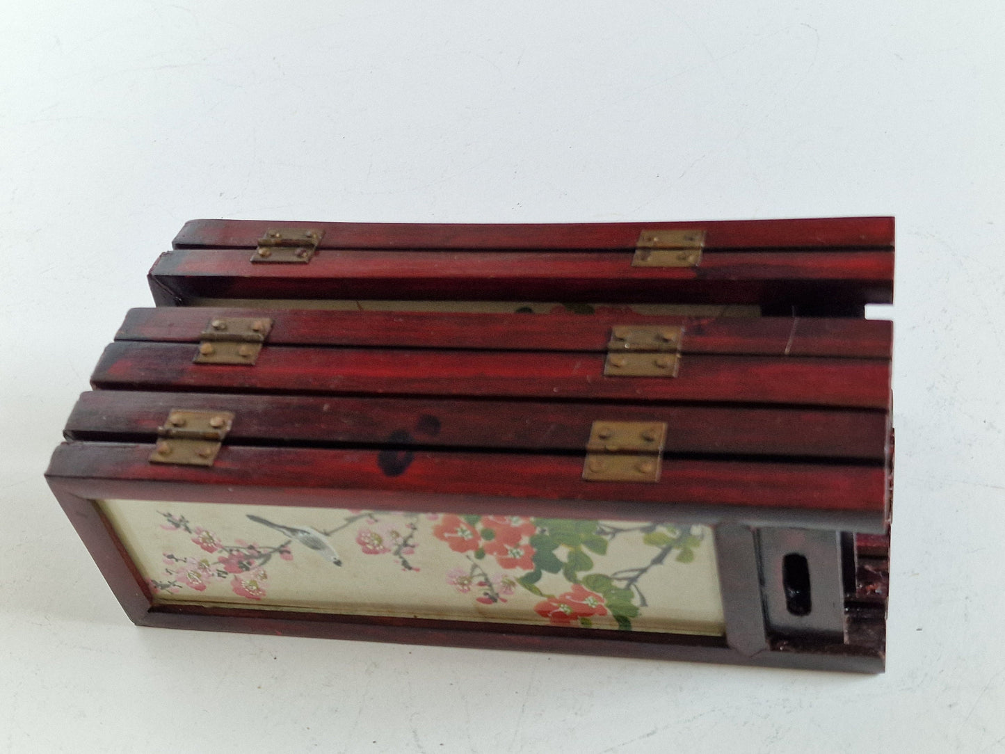 antique japanese chinese laquer wooden screen panel , handcarved- China - laquerer, silk painting behind glass