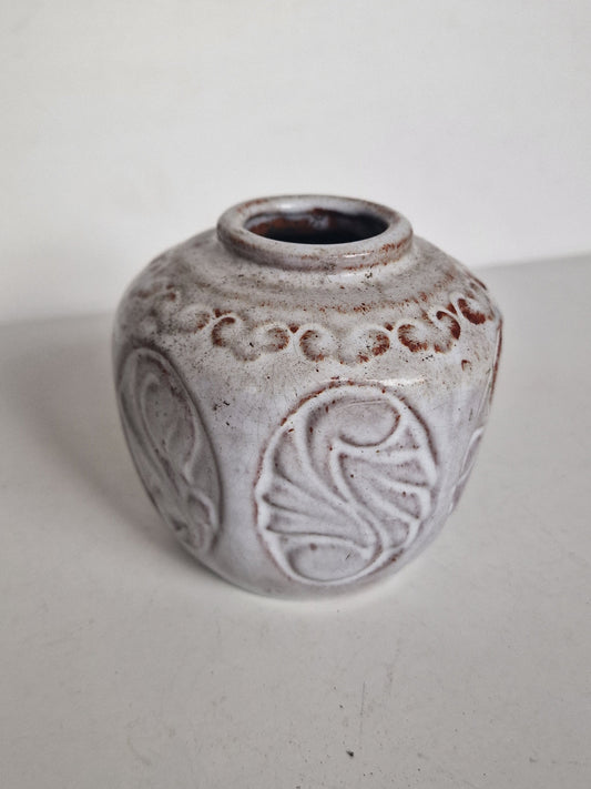 Pottery utrecht, 50's, mobach Utrecht keramiek kunst midcentury ginger jar druipglazuur glaze wit