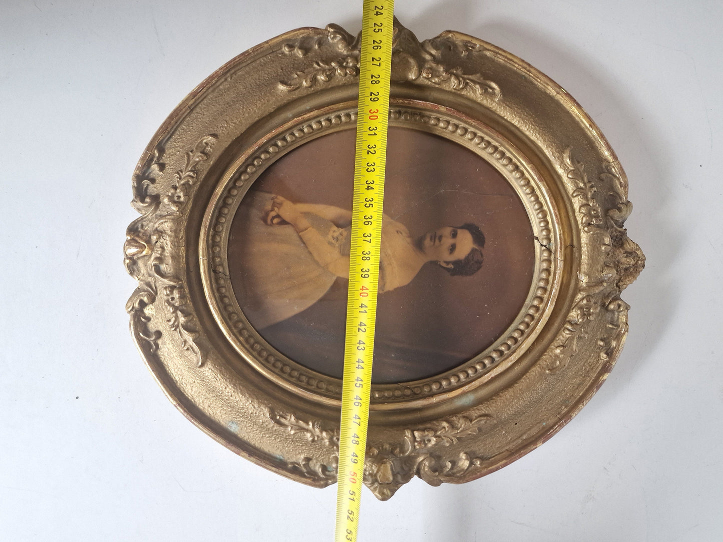 Antique Oval Gold Wood Frame, Photo and Painting Display