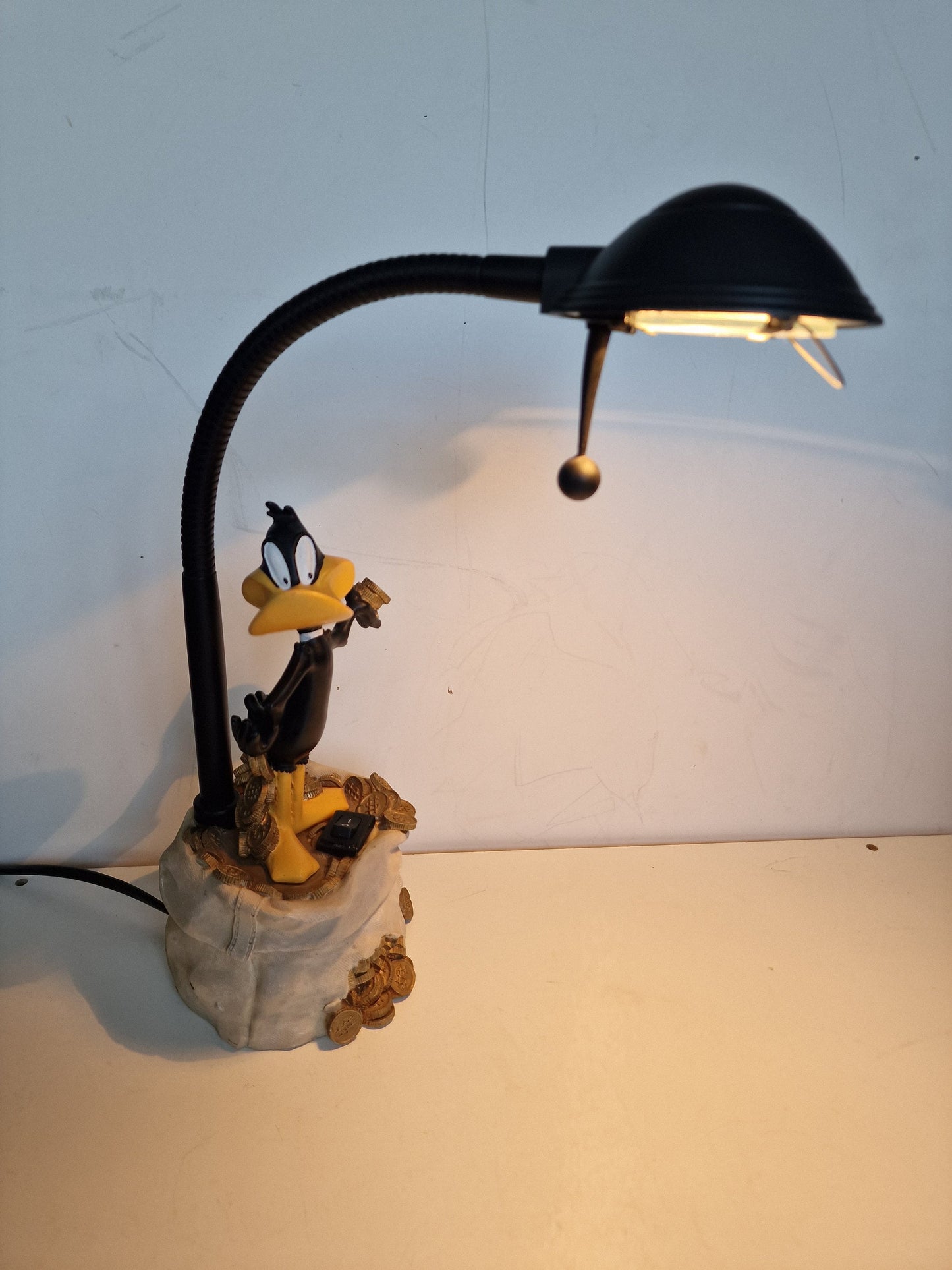 Vintage Daffy Duck Lamp, Looney Tunes Warner Bros Collector Item