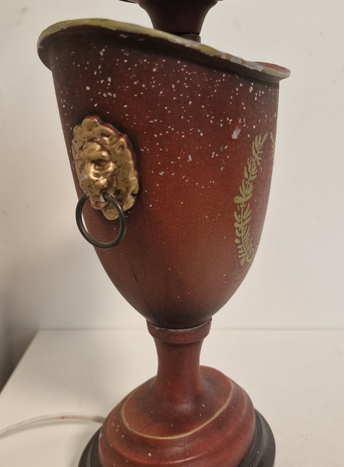 French Art Nouveau Table Lamp, Antique Kastanje, Circa 1910-1920