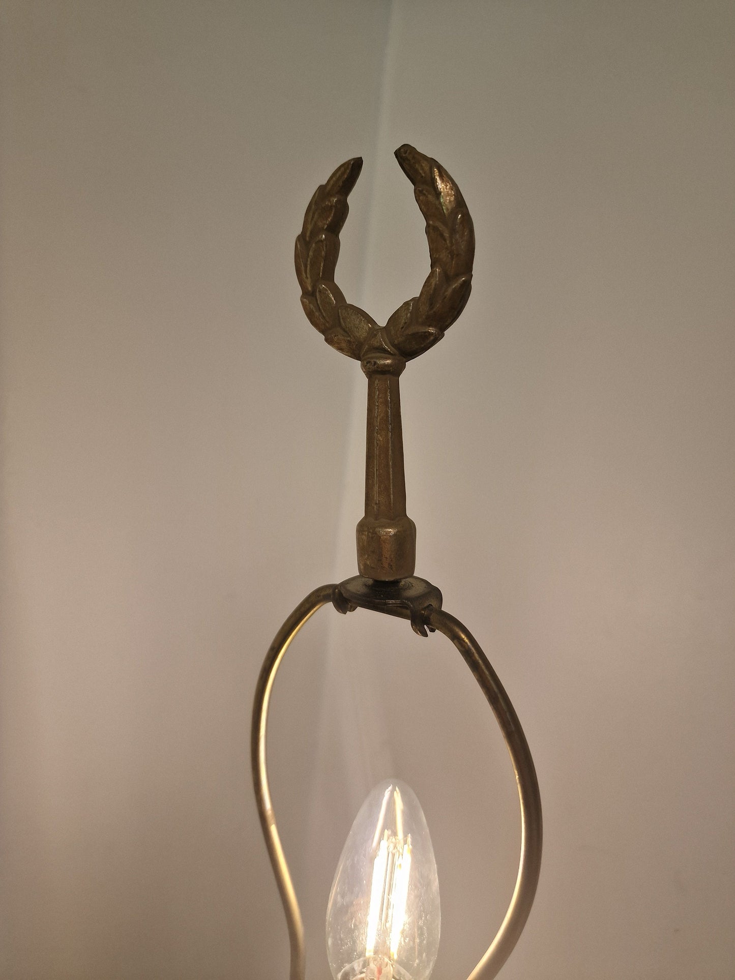 French Art Nouveau Table Lamp, Antique Kastanje, Circa 1910-1920