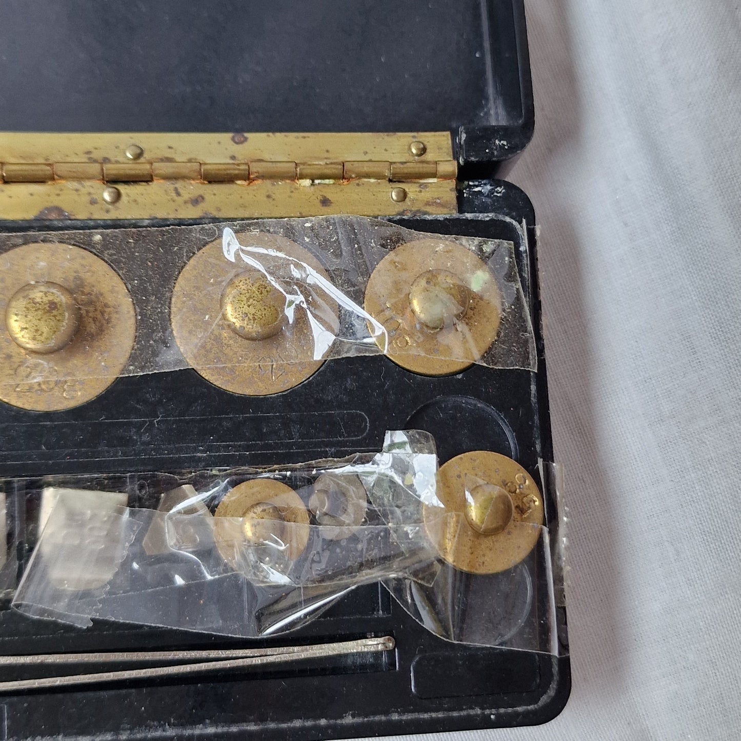 goud gewichtjes bakeliet compleet setje goudgewichten edelmetalen micro grammen antiek