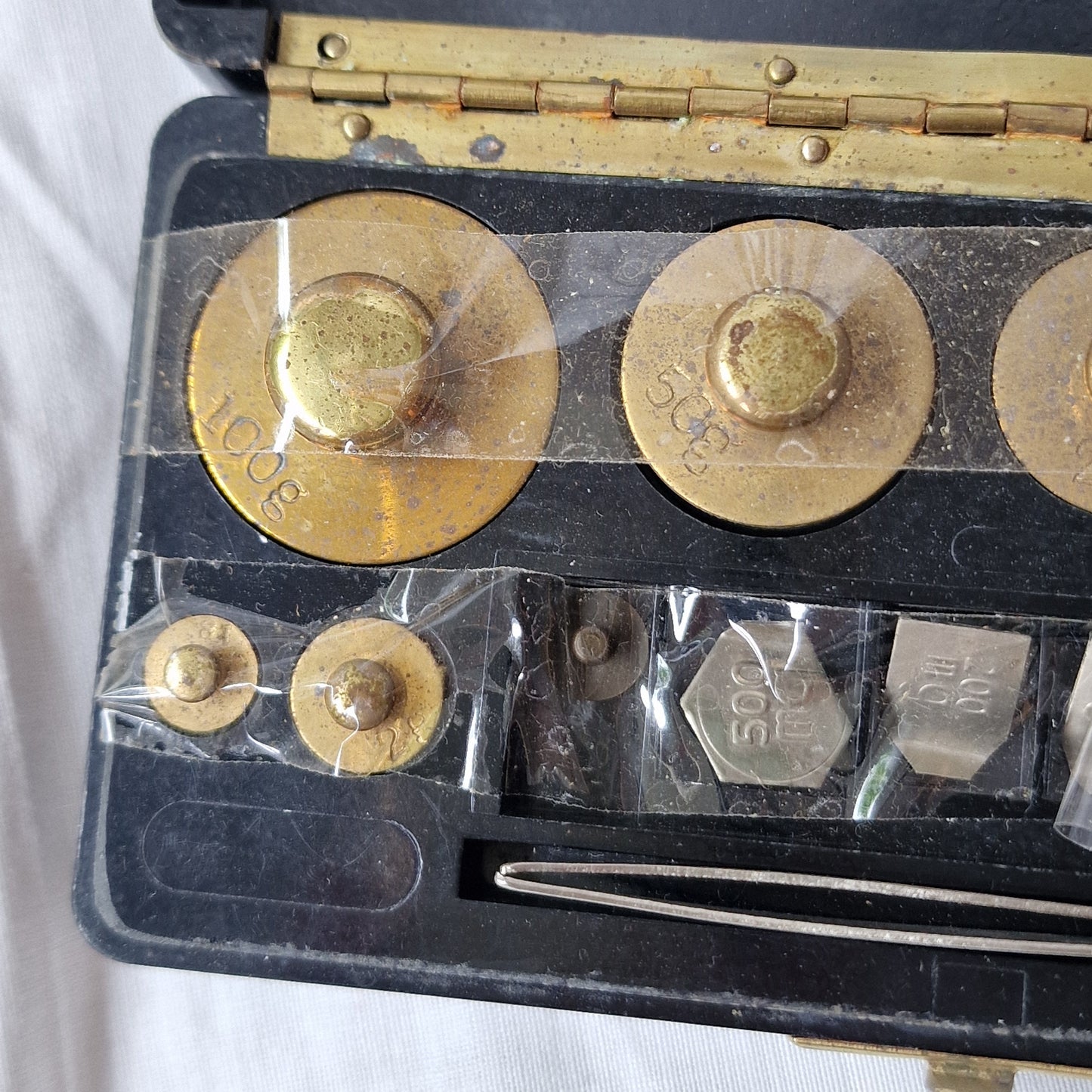 goud gewichtjes bakeliet compleet setje goudgewichten edelmetalen micro grammen antiek