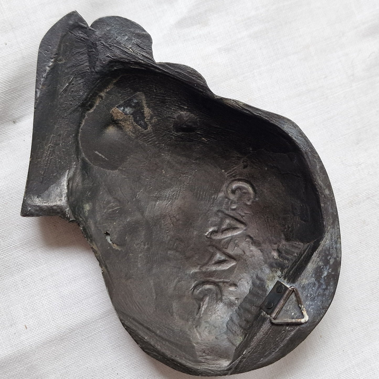 Dutch Bronze Baby Sculpture – GAAG Plaque, Beeldhouwwerk