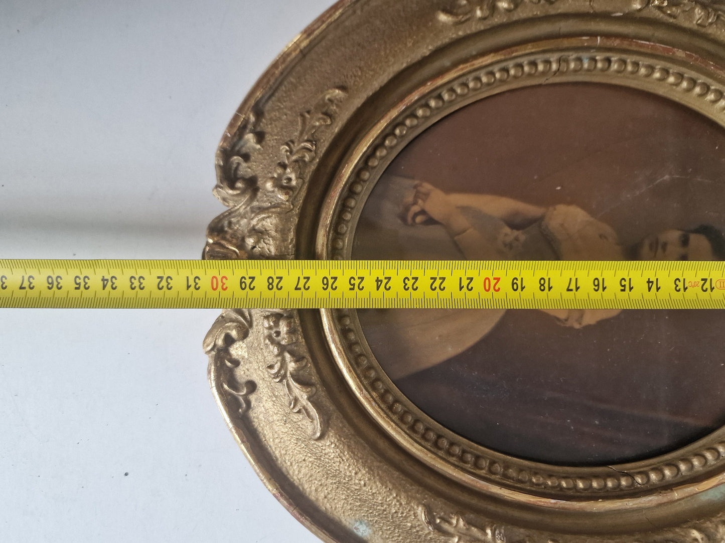 Antique Oval Gold Wood Frame, Photo and Painting Display