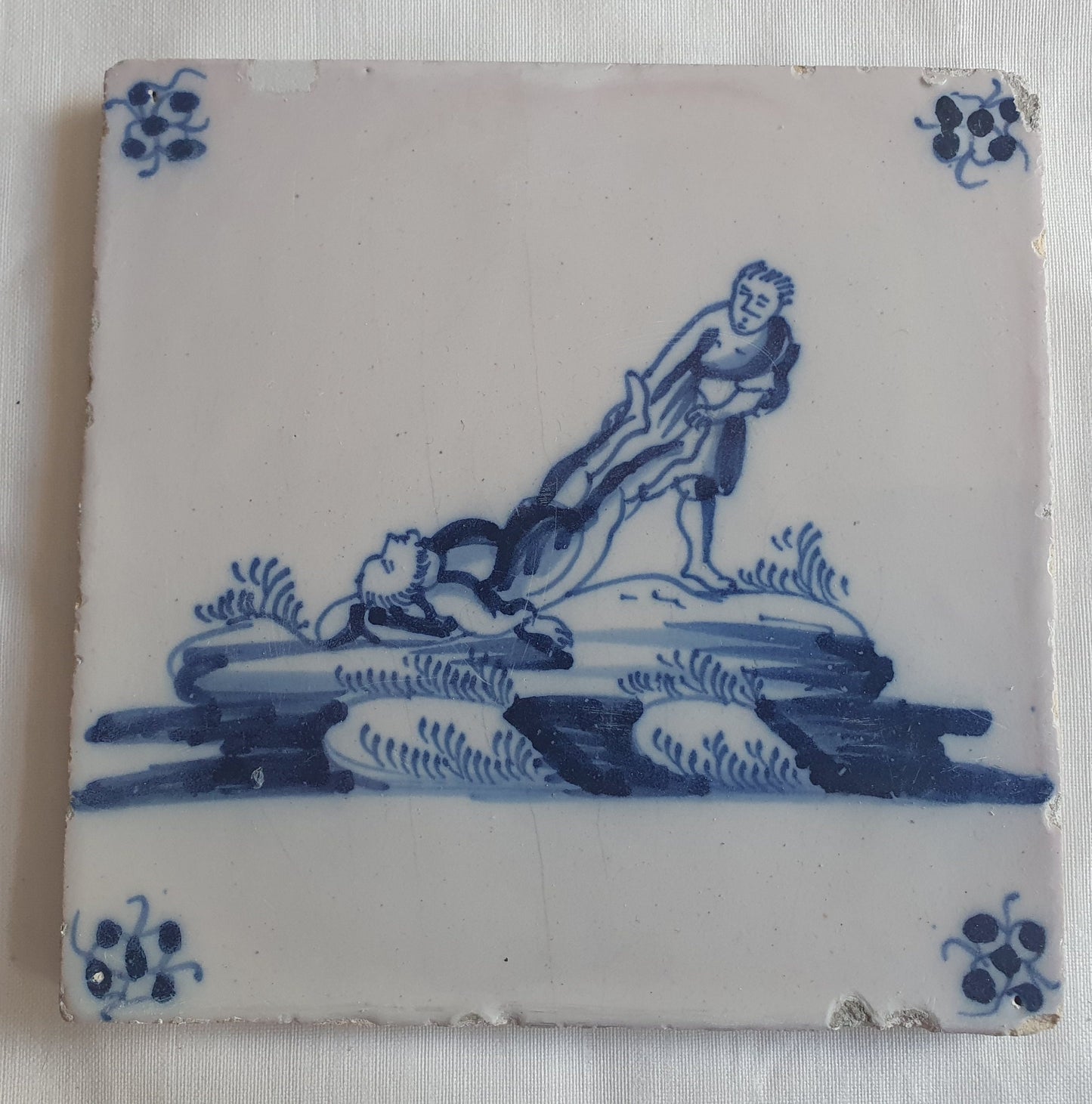 Antieke tegel met Bijbelse voorstelling   in spinnekophoek, antique dutch delft blue tile bible 18th