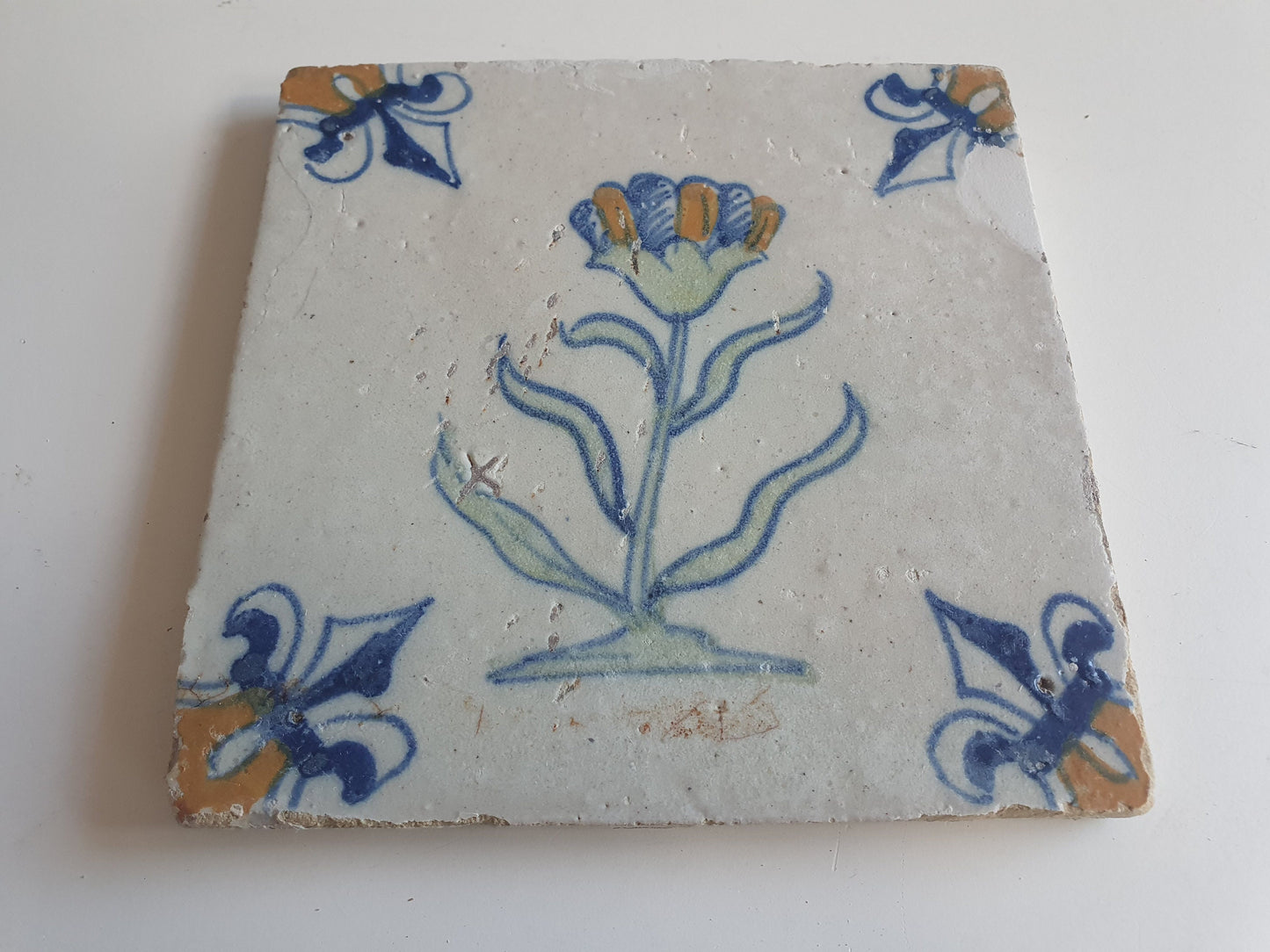Antique Delft Tile – Polychrome Flower, Fleur-de-lis Motifs (1640)