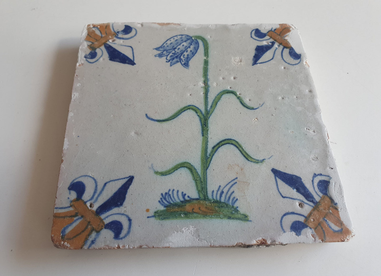 Antique Delft Tile – Polychrome Lily Flower, Fleur-de-Lis Motifs (circa 1640)