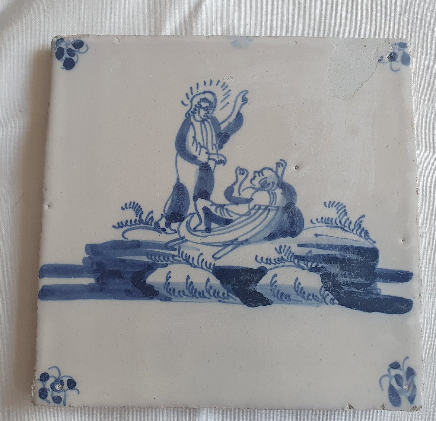 Antieke tegel met Bijbelse voorstelling   in spinnekophoek, antique dutch delft blue tile bible 18th
