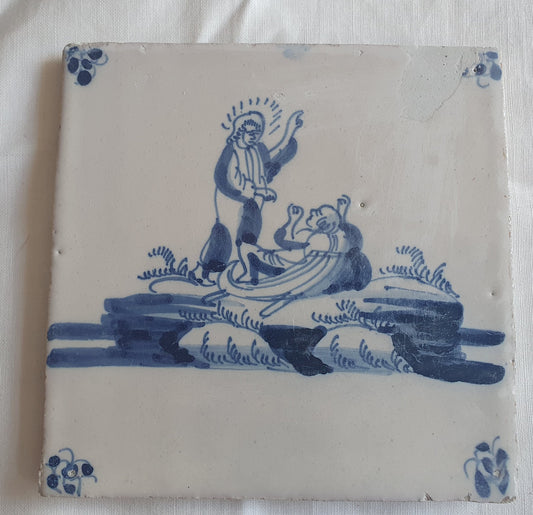 Antieke tegel met Bijbelse voorstelling   in spinnekophoek, antique dutch delft blue tile bible 18th