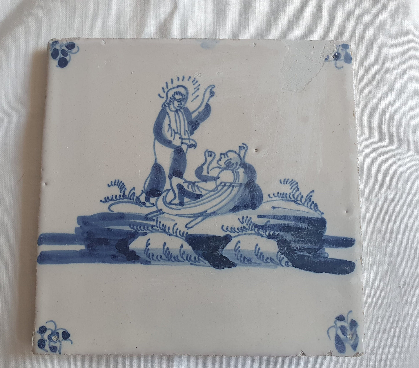 Antieke tegel met Bijbelse voorstelling   in spinnekophoek, antique dutch delft blue tile bible 18th