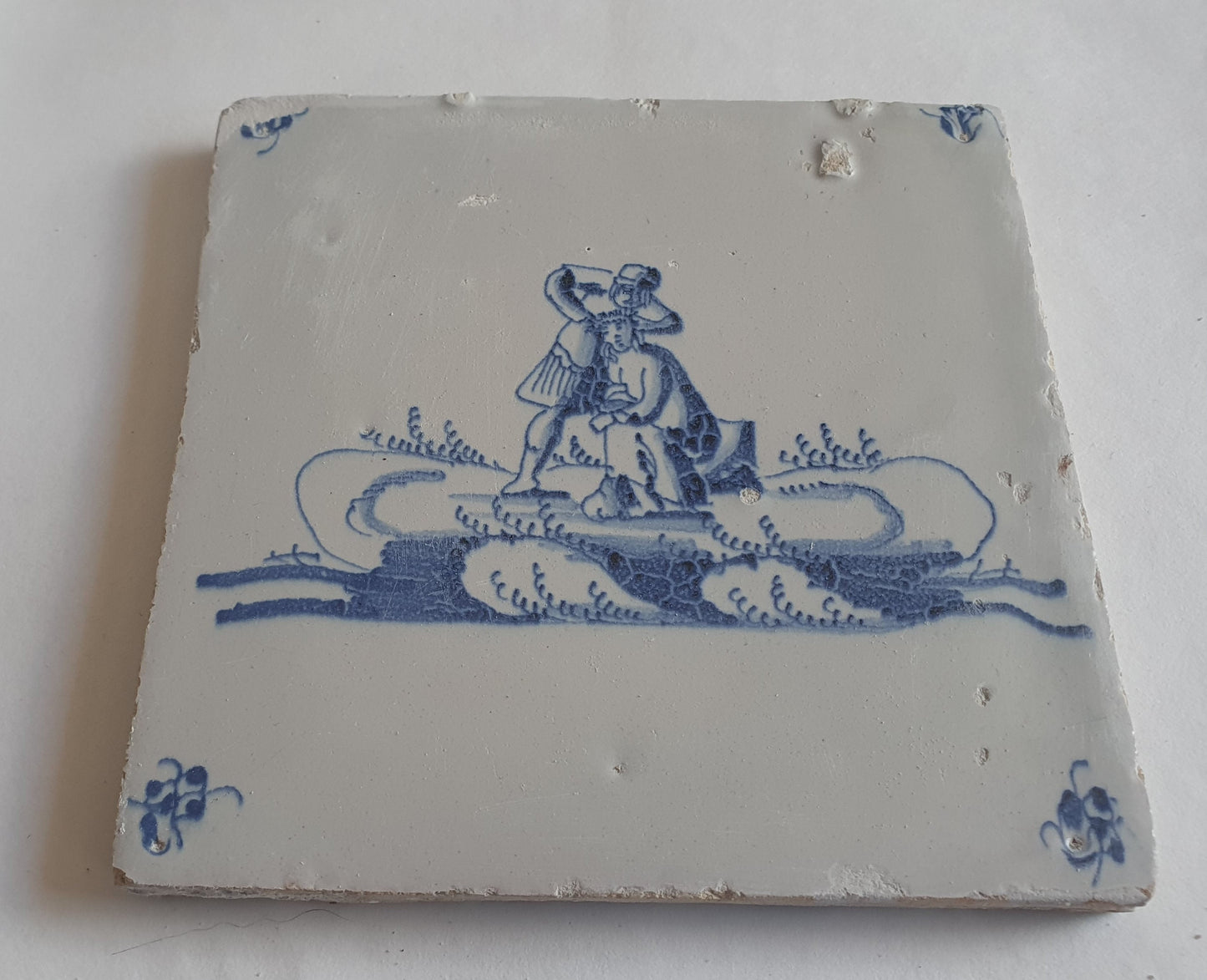 Antieke tegel met Bijbelse voorstelling   in spinnekophoek, antique dutch delft blue tile bible 18th