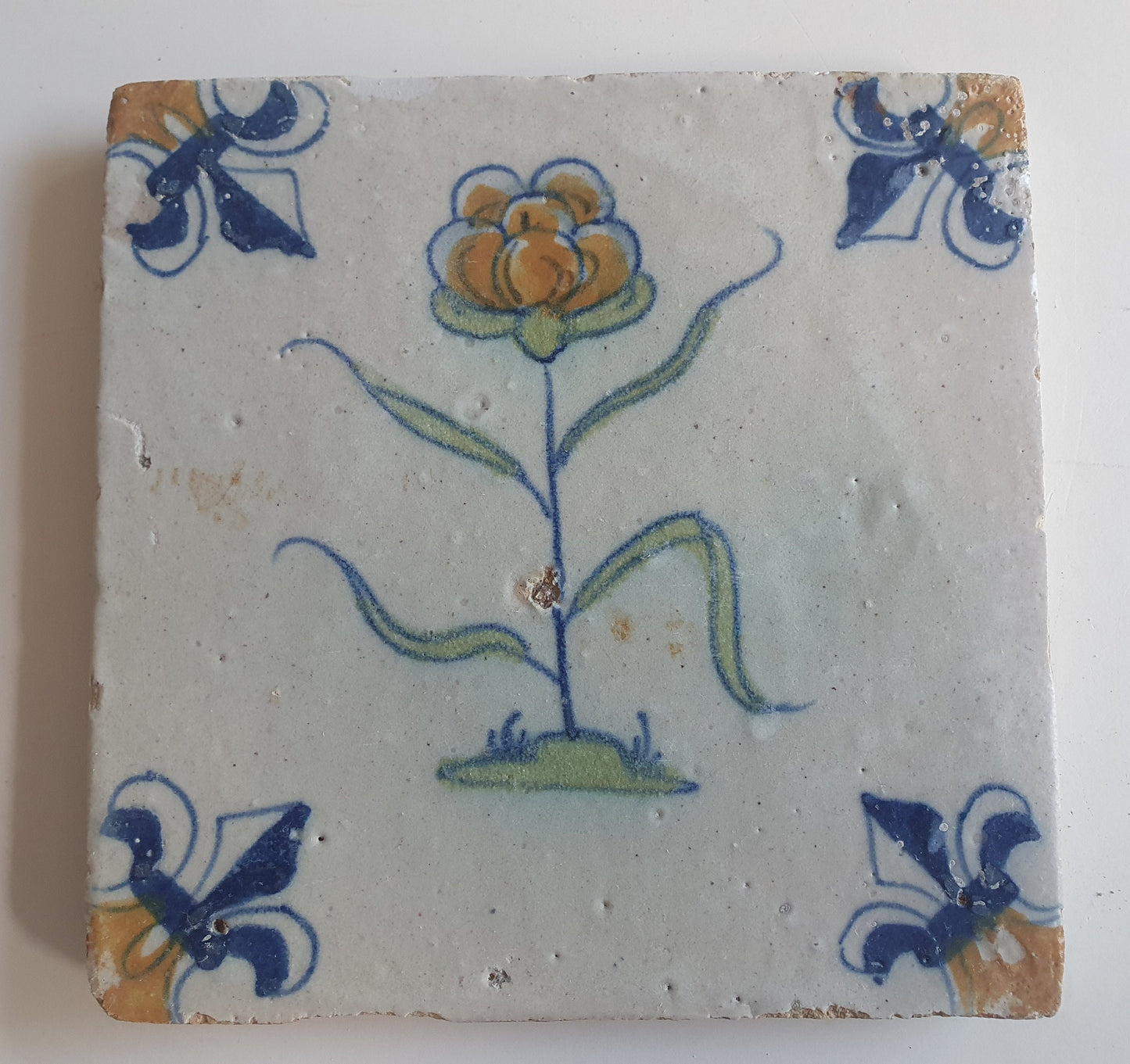 Antique Delft Tile – Polychrome Flower, Fleur-de-Lis Motifs (1640)