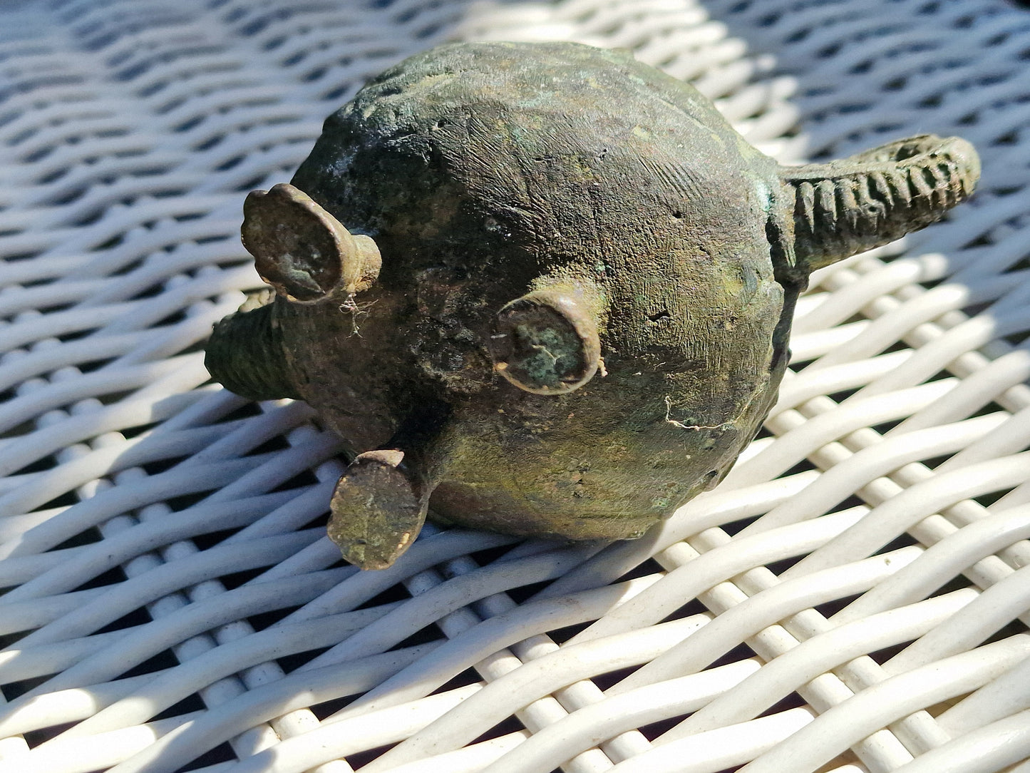 A Chinese bronze censer