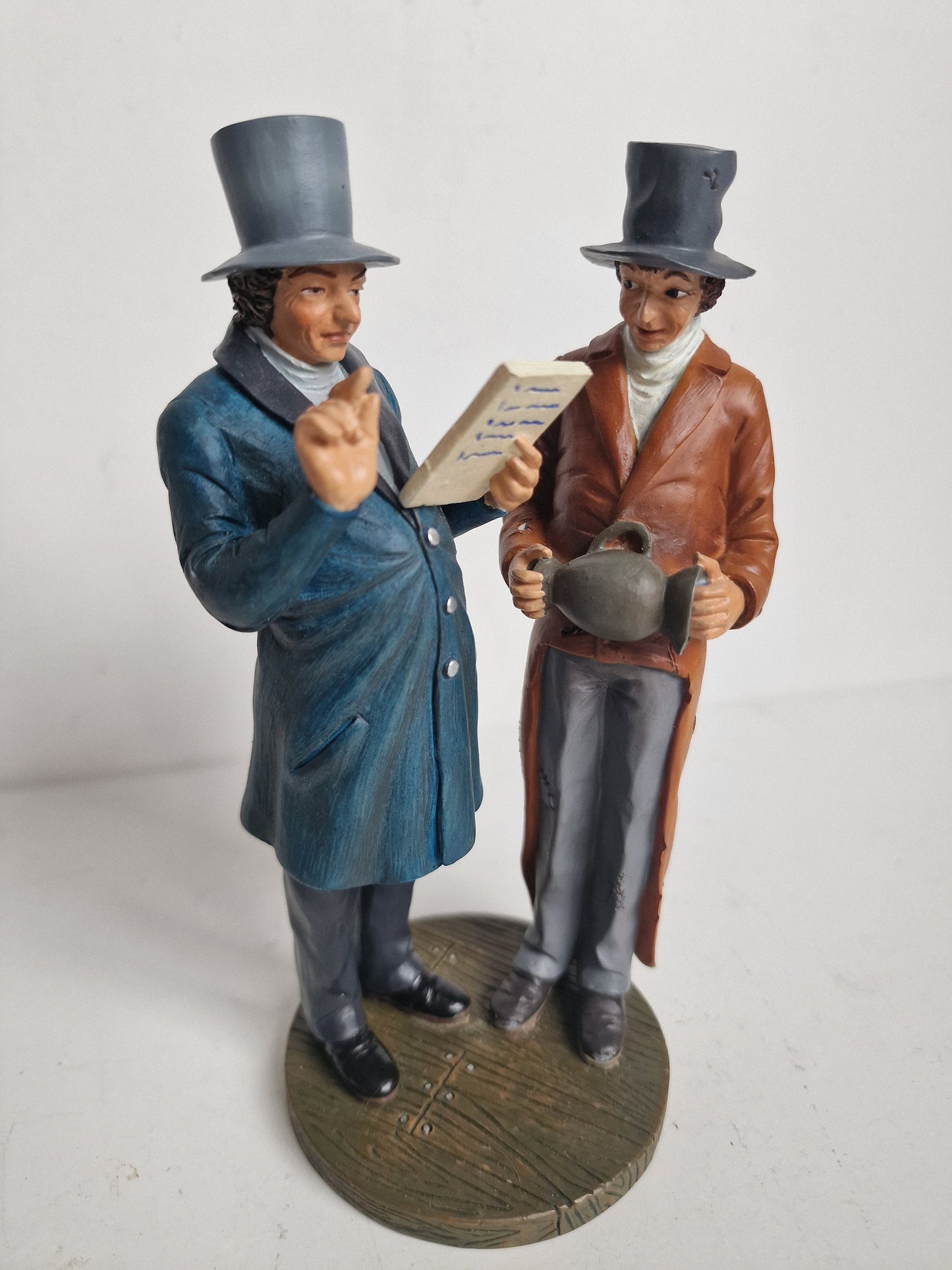 Honoré Daumier – De gerechtsdeurwaarder, mouseion museum figure, polystone, surrealism, limited edition retired deurwaarder